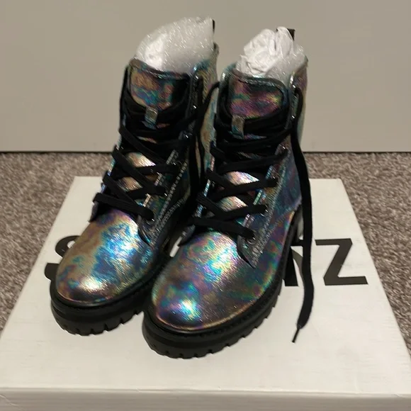 NWT SCHUTZ Stormy Holographic Leather Lace-Up Boot - Picture 6 of 8
